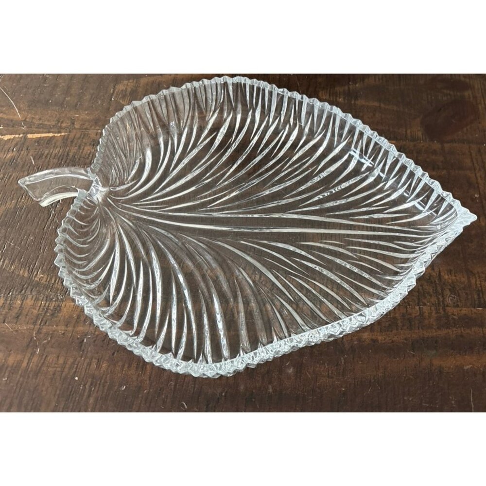 Crystal Ribbed 11” Cut Glass Leaf Shaped Serving Candy Dish-No Chips!